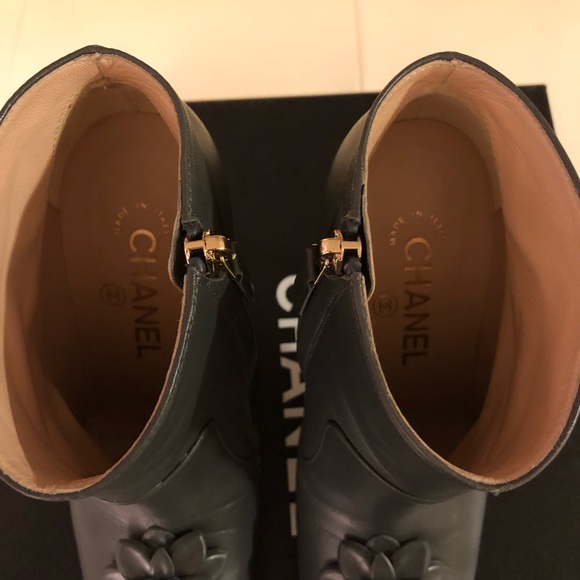 Auth. Chanel with box. Dark Grey short boots 35.5 - Picture 3 of 8